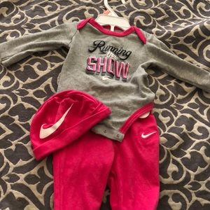 Baby girl Matching outfit 6-9 months